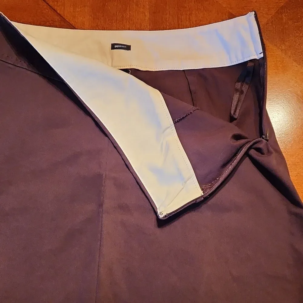 GAP Vintage A-line Stretch Knee Length Center Pleat Skirt, Size 10, Dark Brown